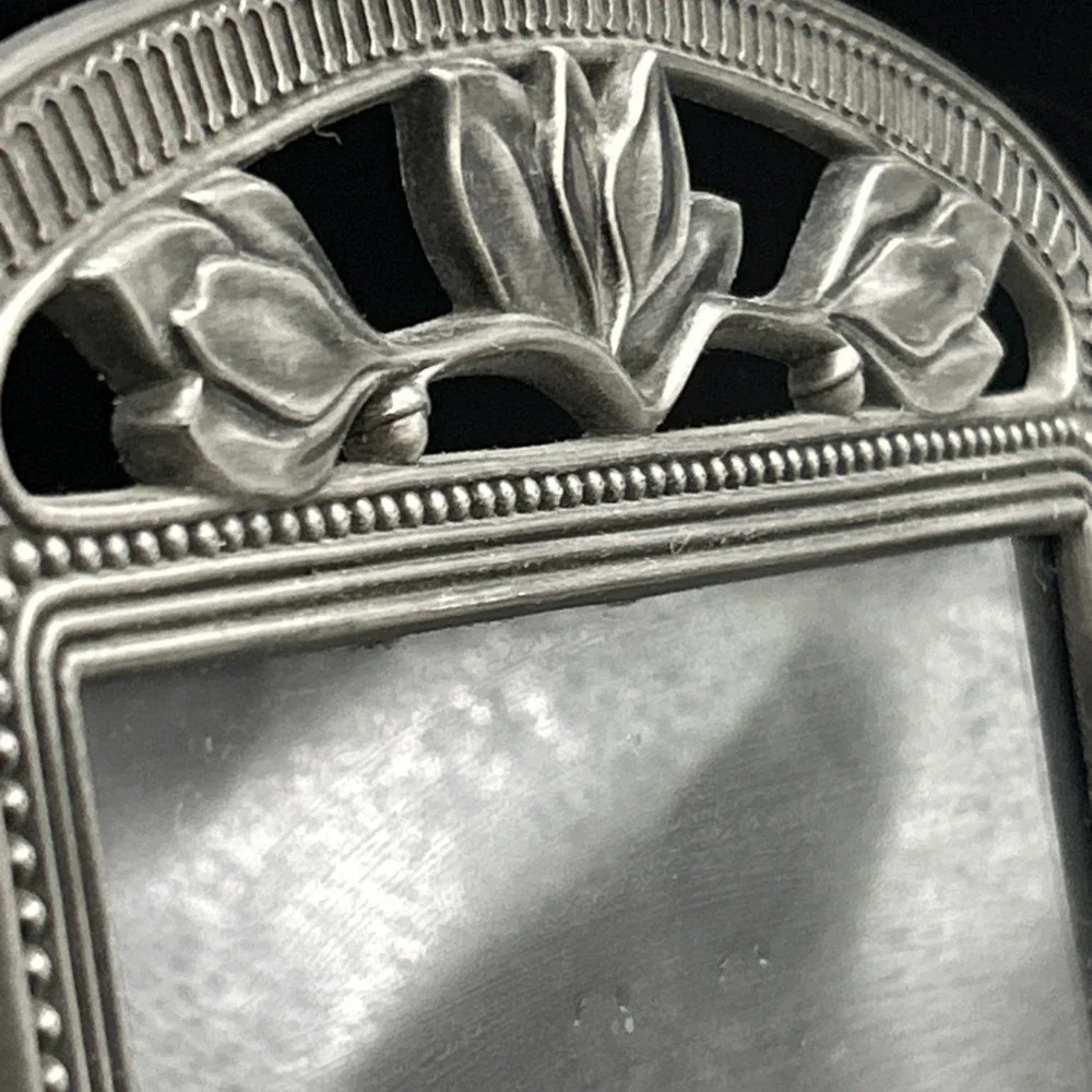 Vintage Westin Gallery Pewter Table-Top Victorian Floral Photo Frame for 5 X 7